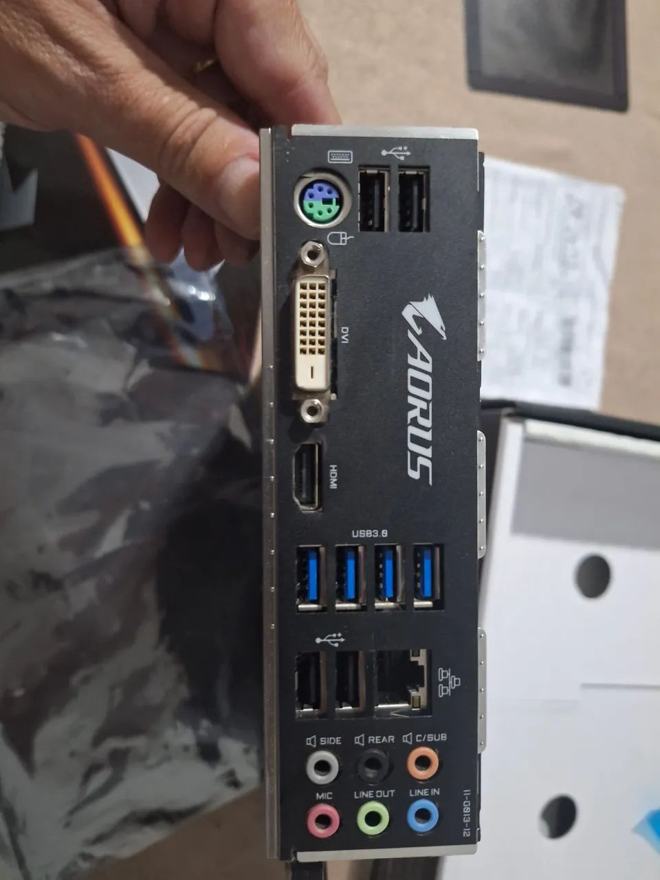 Placa mãe Aorus B450 Elite - Foto 4