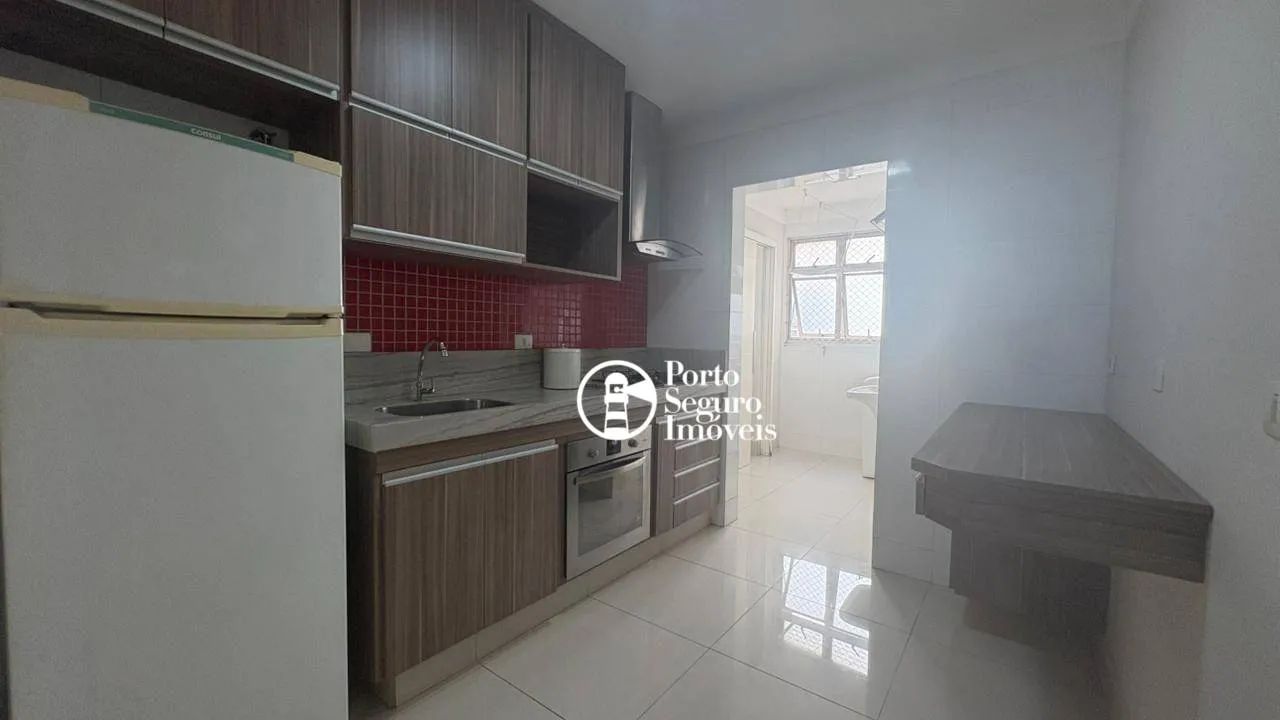Apto com 3 dormts com armários , cozinha planej. com fogão, geladeira e sala com mesa e 06 - Foto 4