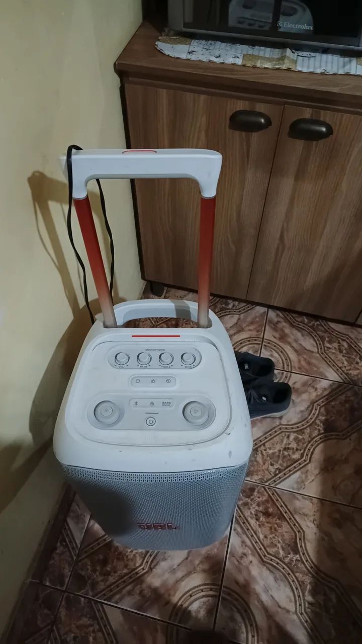 Caixa de som JBL 320  