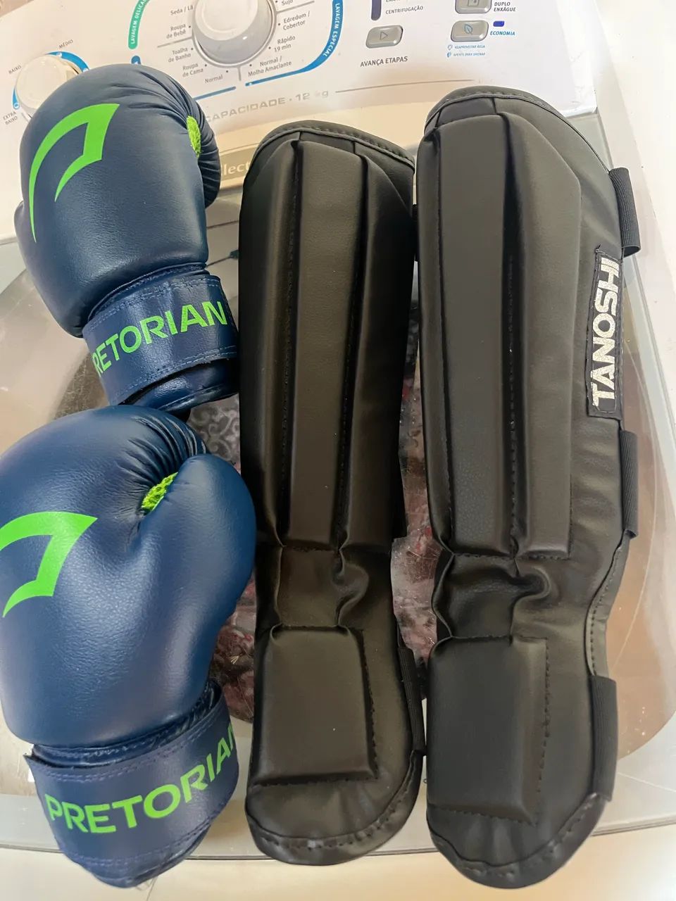 Luvas e caneleira de Boxe Muay Thai infantil  - Foto 4