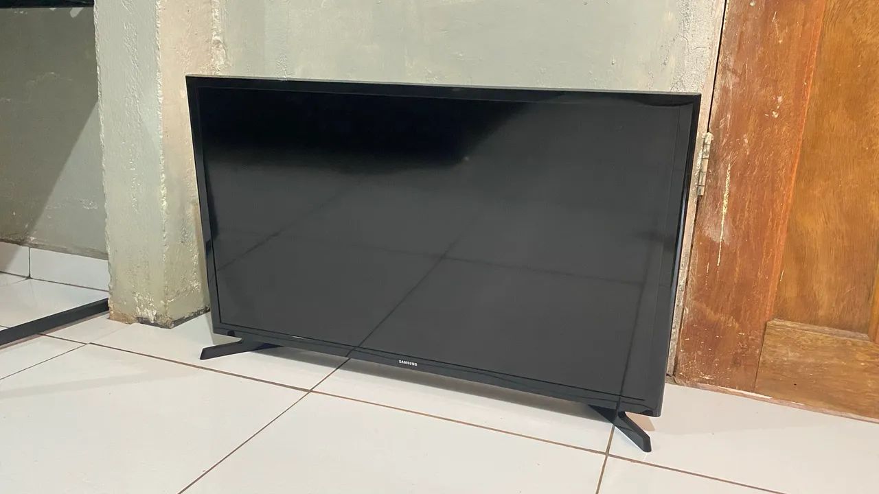 Vendo Tv de 32 polegadas Samsung  - Foto 4