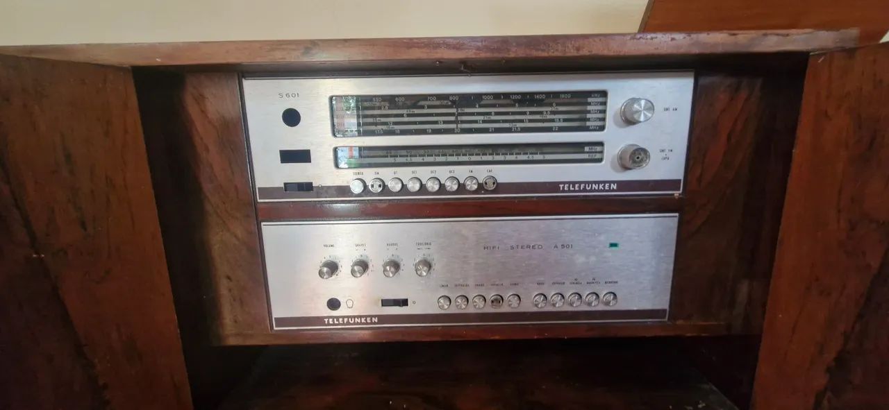 Radio e toca diacos Telefunken antigo  - Foto 4