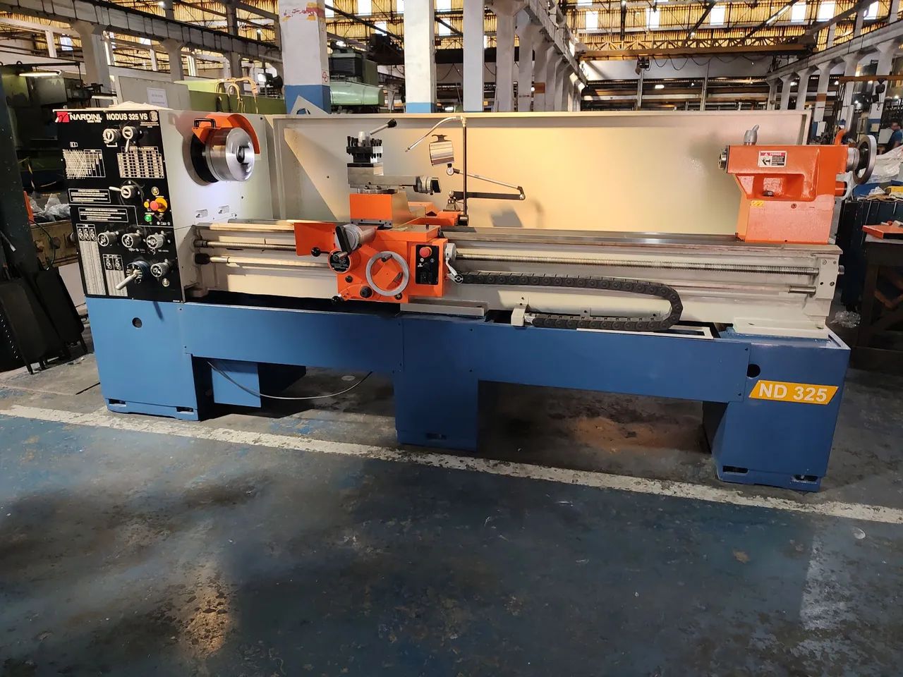 Torno Nardini carcaceiro ND 325