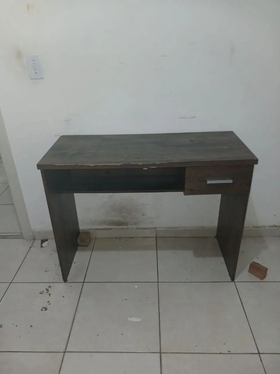 Mesa de escritório usada com 1 gaveta