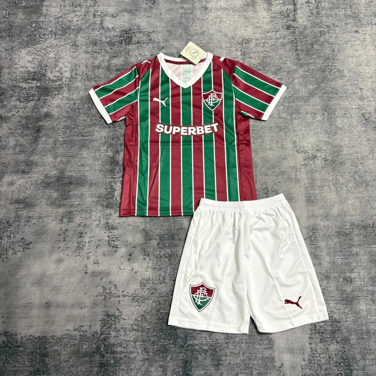 Conjunto infantil do Fluminense 2026/27