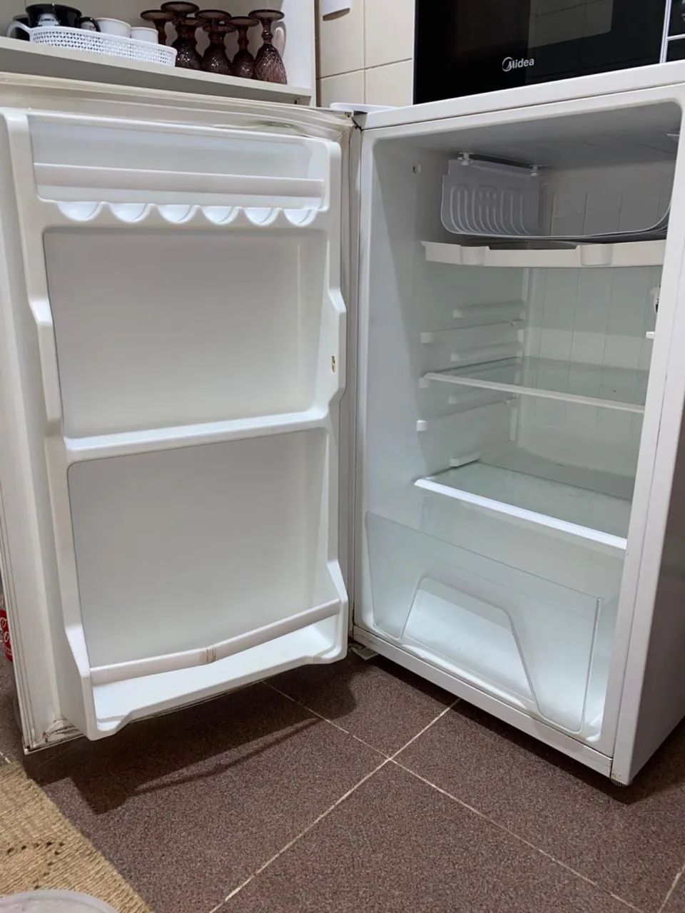 Frigobar 220v