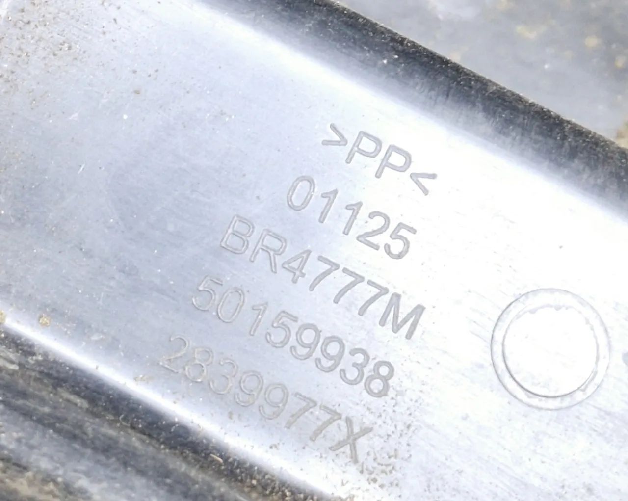 Absorvedor Impacto Dianteiro Commander 1.3 2022 50159938 - Peças
