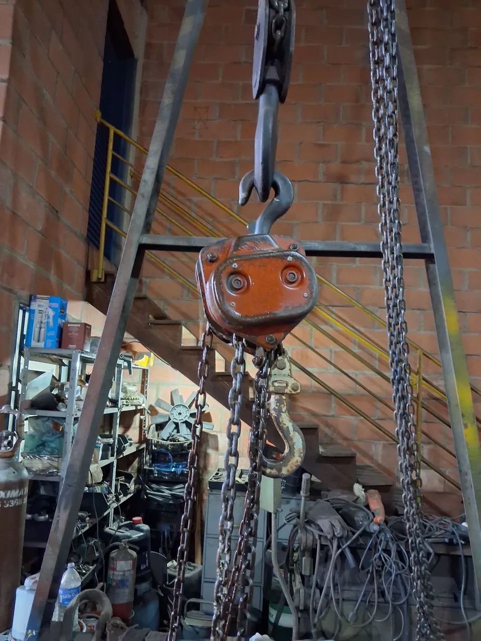 Talha 2 ton. Corrente manual