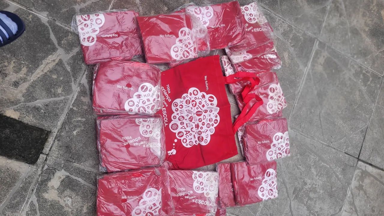 Lote de bolsas térmica e sacolas - Foto 2