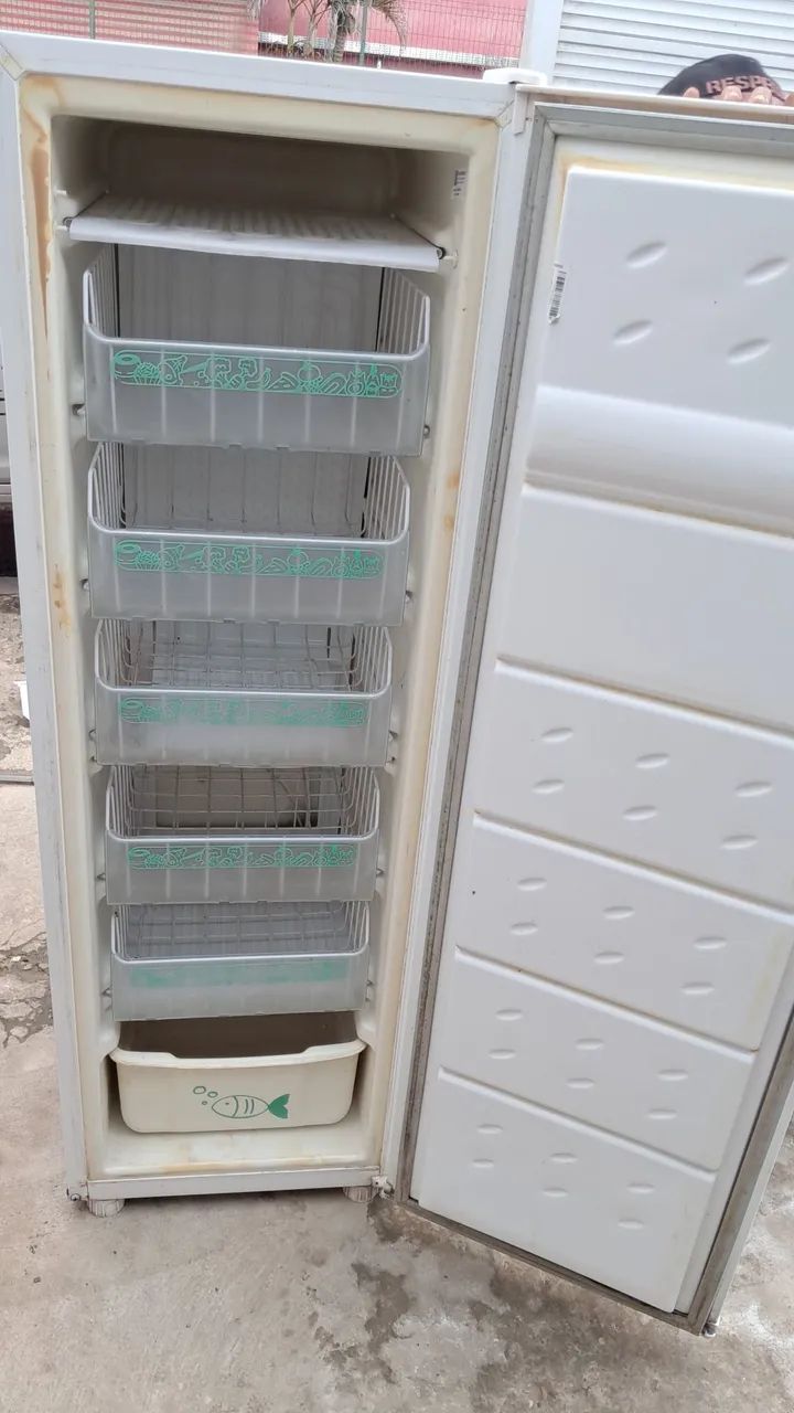Freezer vertical top pegando tudo ok - Foto 3