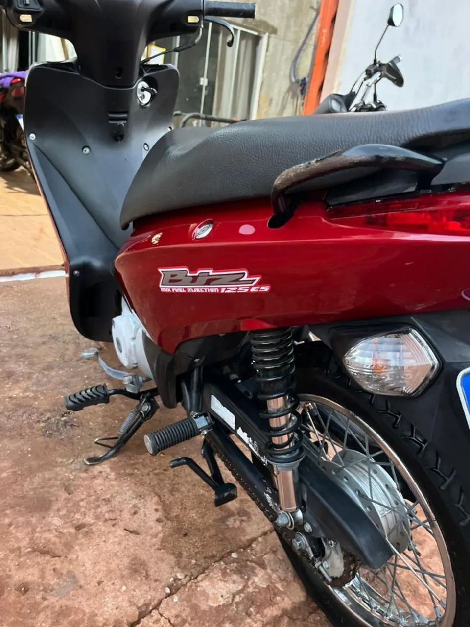 Vendo Biz 125 modelo ES 2014  - Foto 3