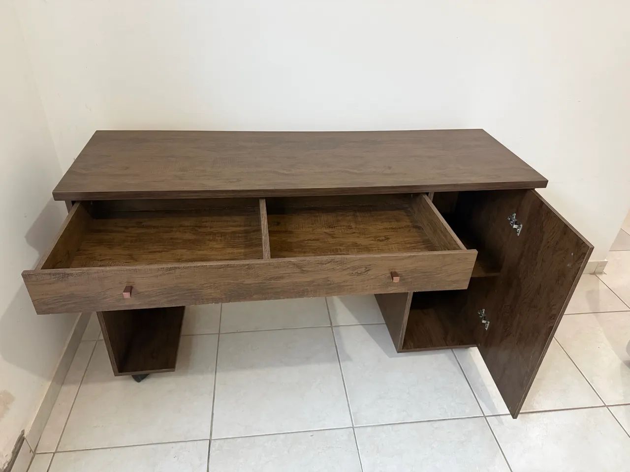 Escrivaninha usada 225,00 - Foto 2