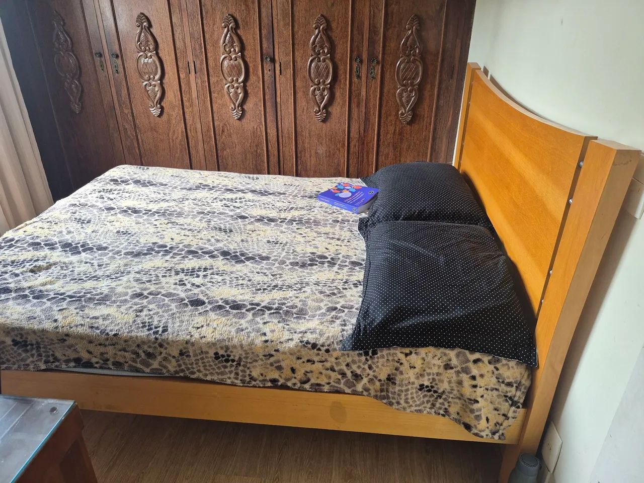 Título: Cama Casal com Colchão - Madeira - Foto 2
