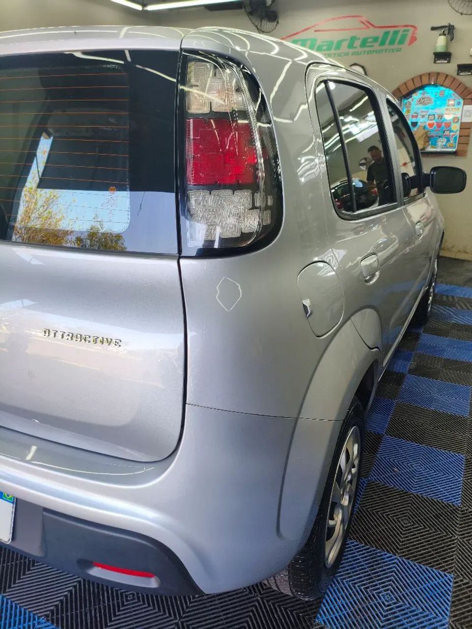 Fiat Uno Attractive 1.0 EVO Fire Flex 8V 5P 2015 - Foto 3