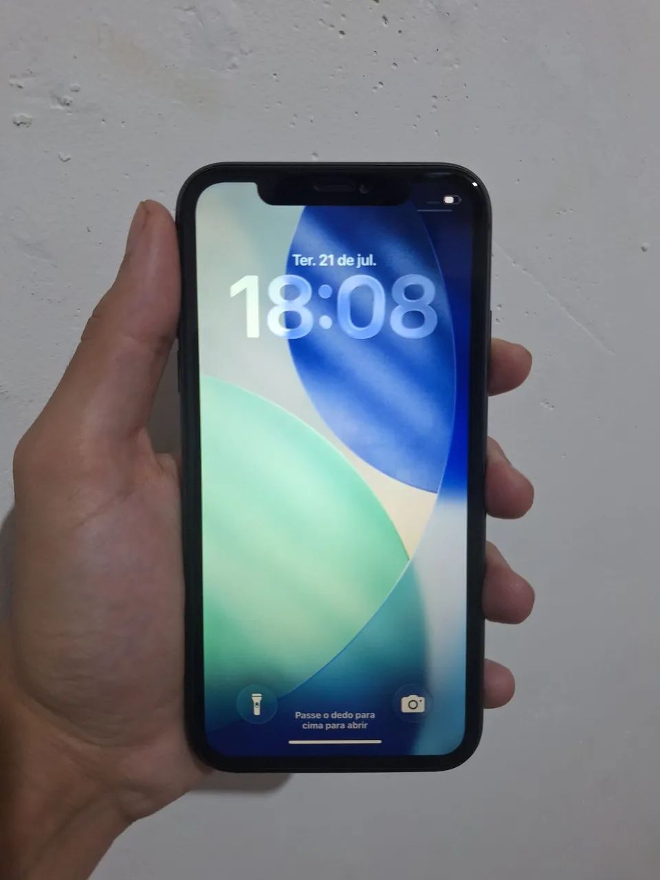 iPhone 11 128GB Preto 77%