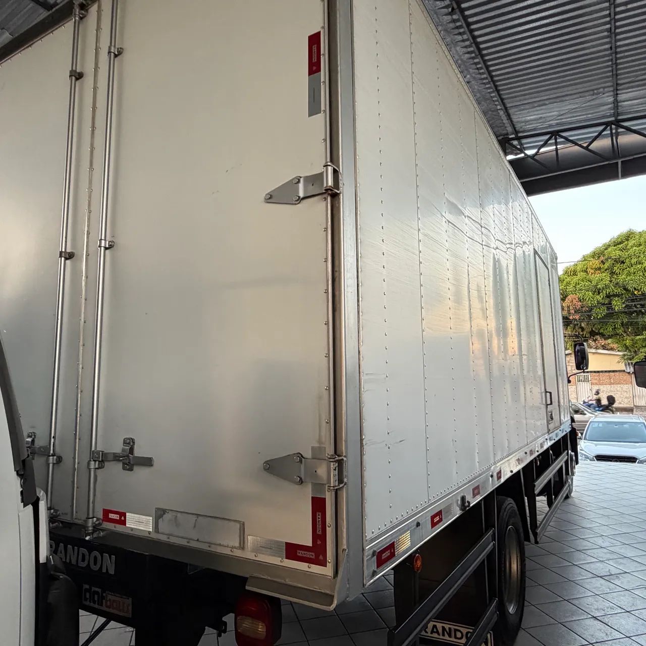 Volkswagen 13.190 Baú 7,00m 2017 Único Dono 90 Mil km rodados Extra - Foto 10
