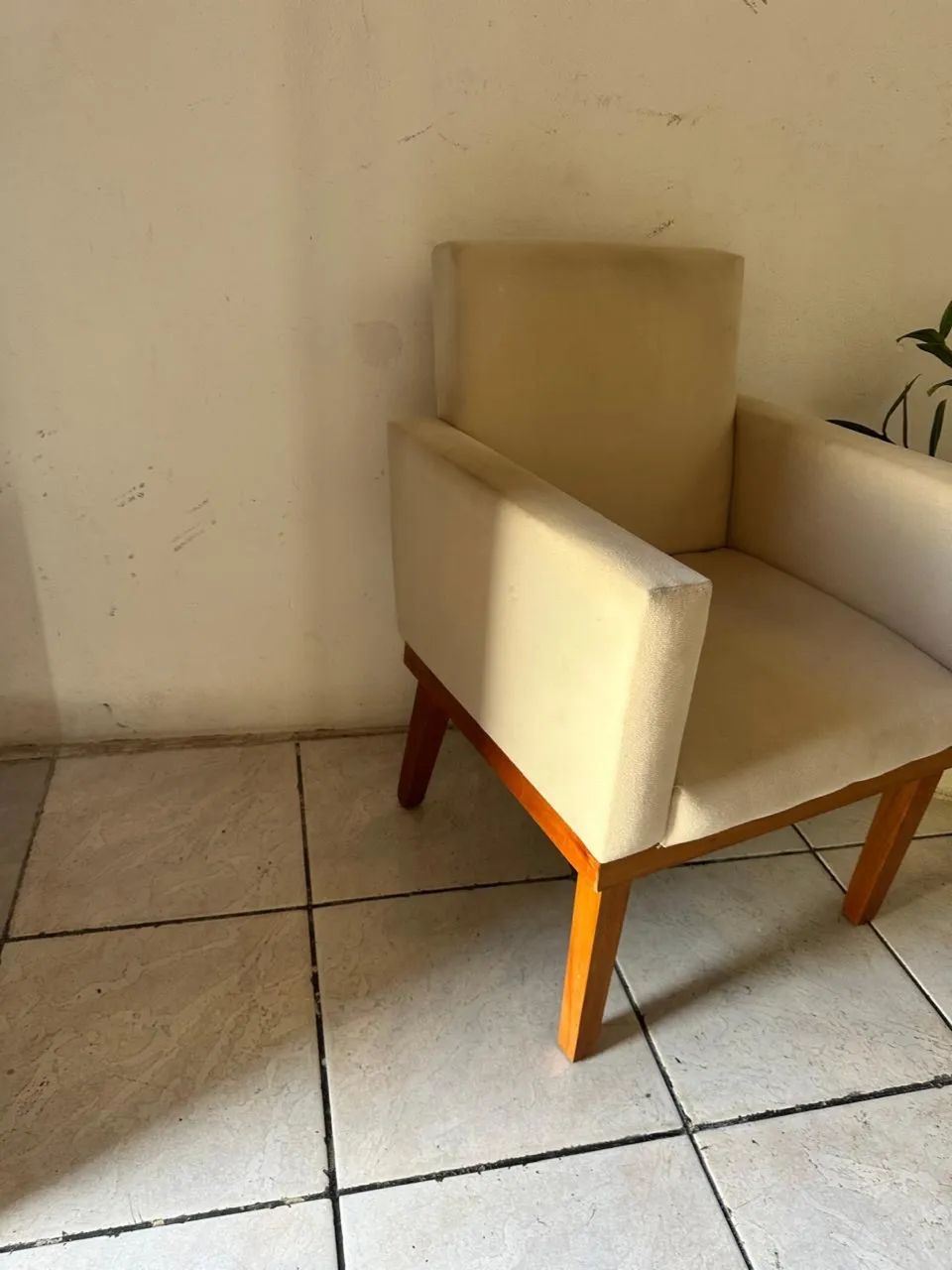 Cadeiras Poltronas Leia abaixo 