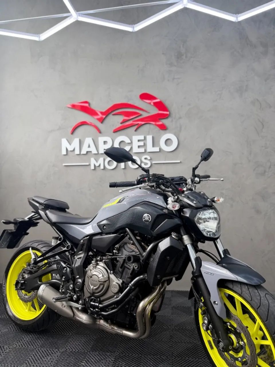 YAMAHA MT-07 2018 - Foto 2