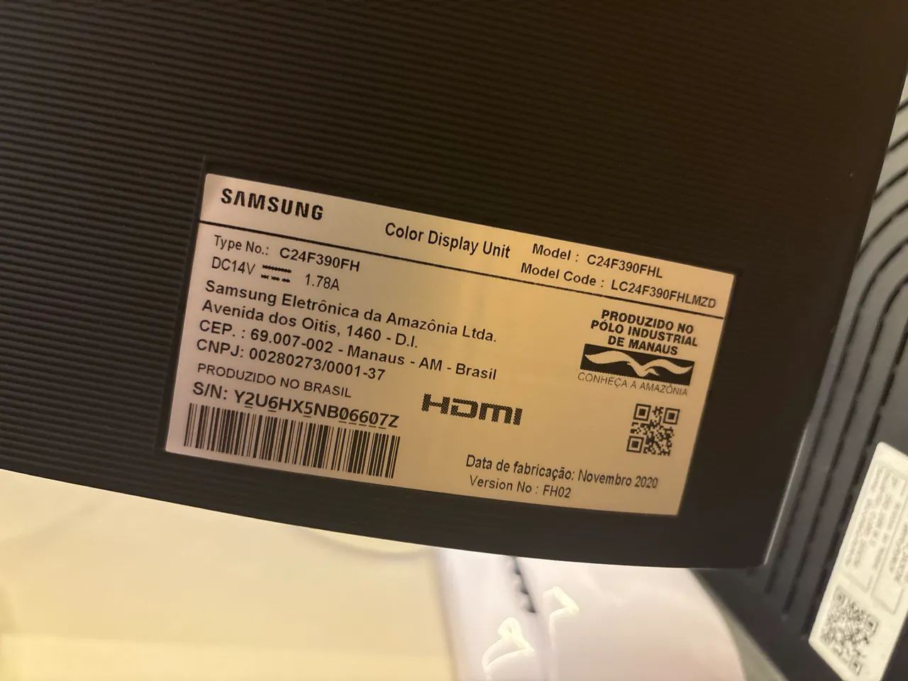 Monitor Samsung LED 23.5 pol Widescreen curvo, full HD - Foto 3