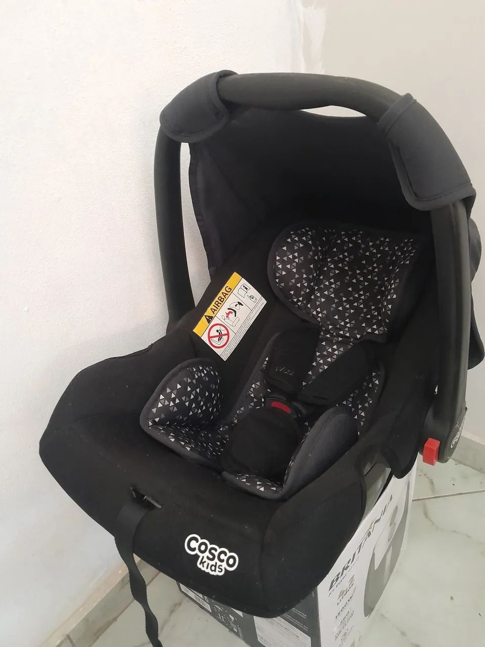Vendo bebê conforto 