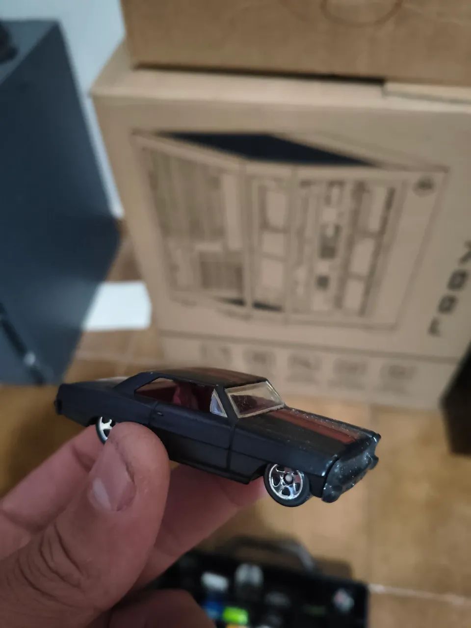 Caixa + coleção hotwheels  - Foto 5