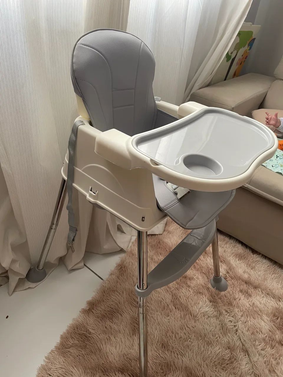 Vendo cadeira de alimentação nova - Foto 2
