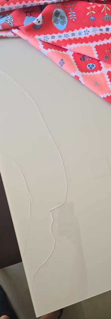 Vendo mesa com 4 cadeiras - Foto 4