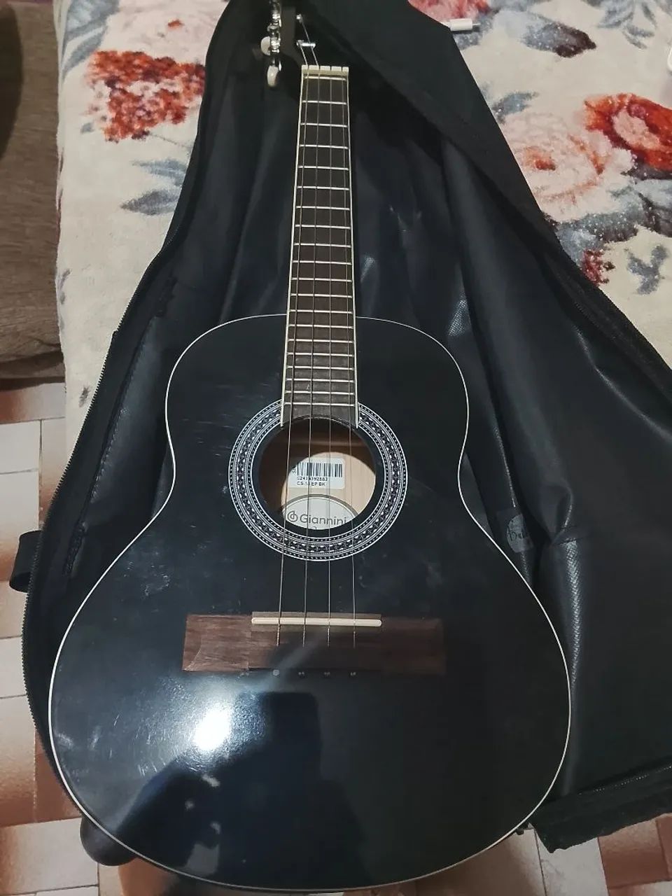 Vendo cavaquinho elétrico gianini