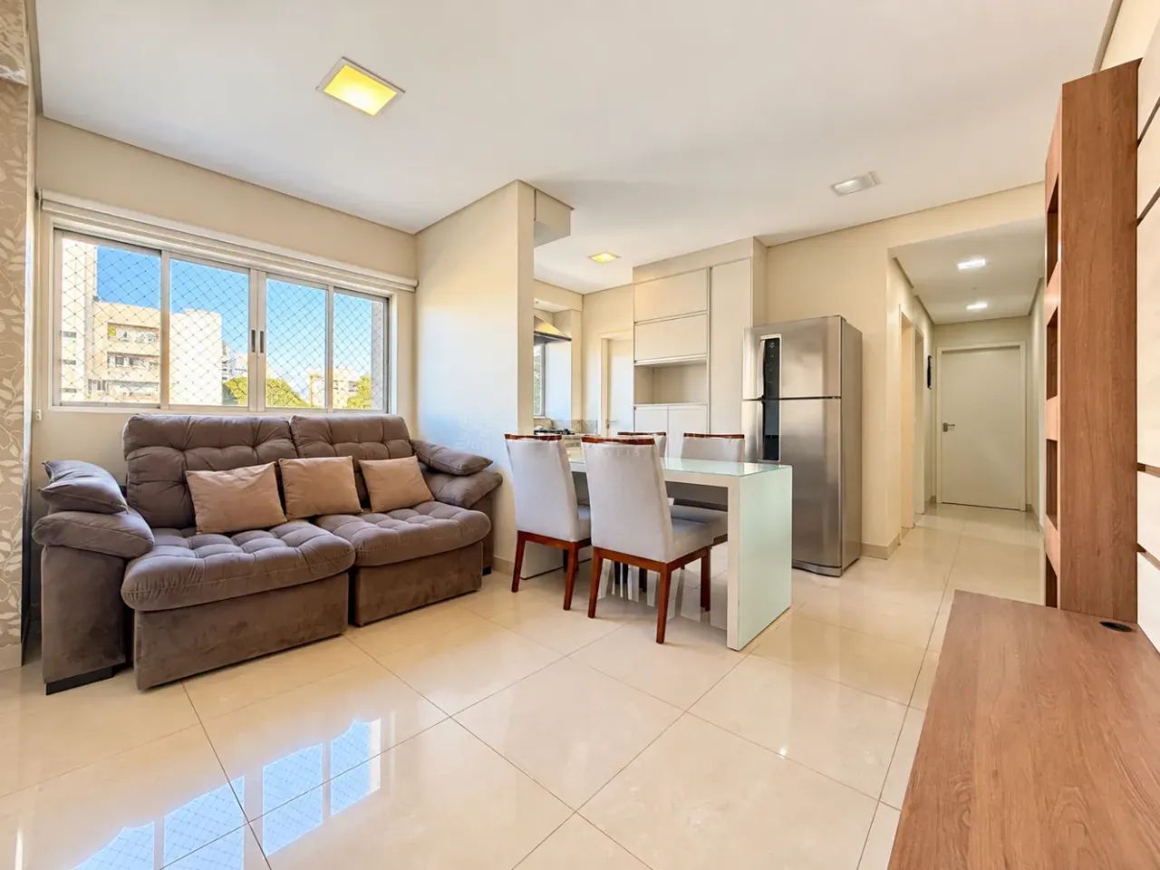 Apartamento com Planejados no Quarto e Cozinha, Eletros e Ar-Condicionado | Zona 07 - Foto 4