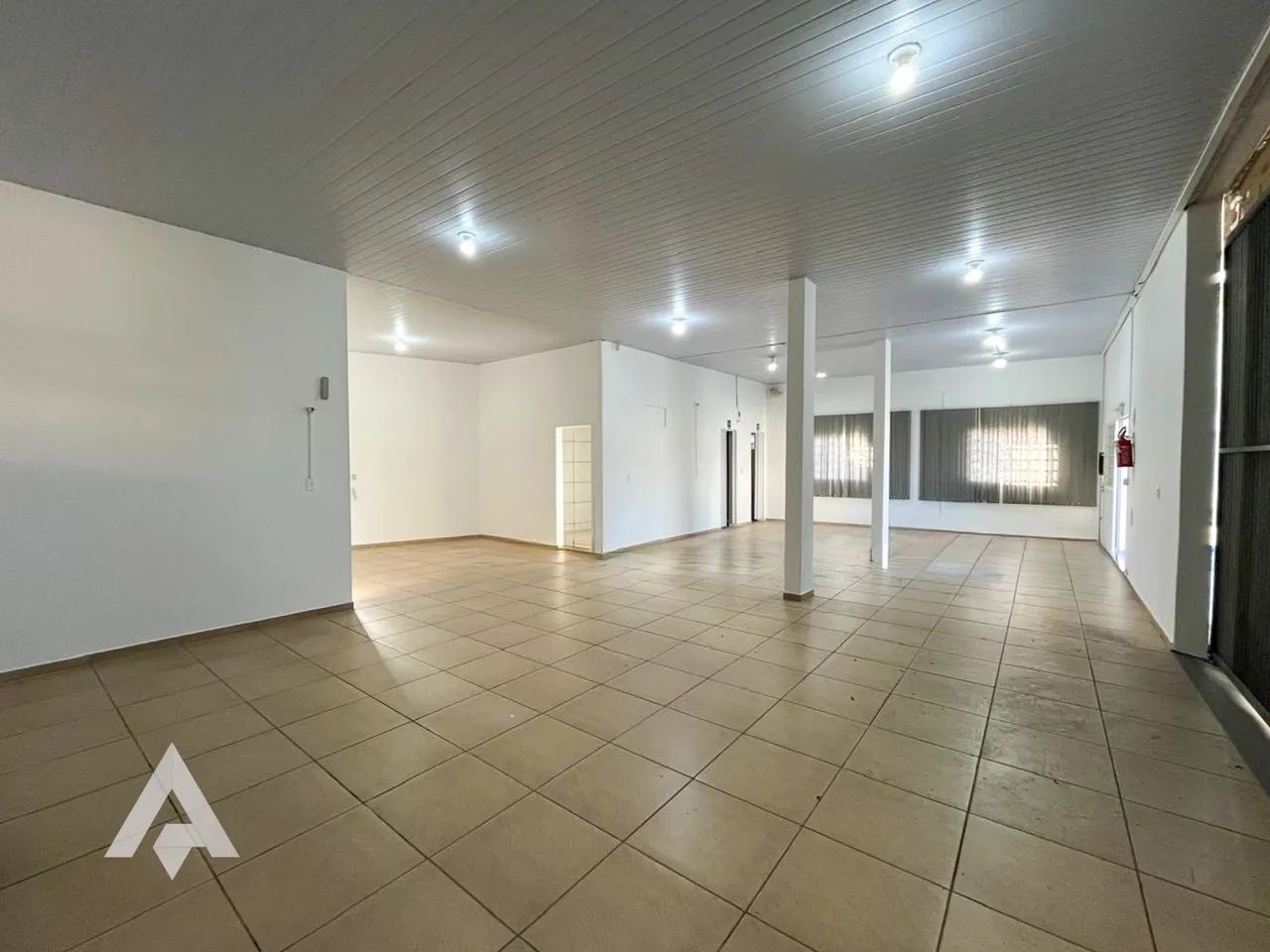Galpão para locação, com 118m² por R$ 3.450,00 - Bairro Fortaleza - Blumenau - Foto 3