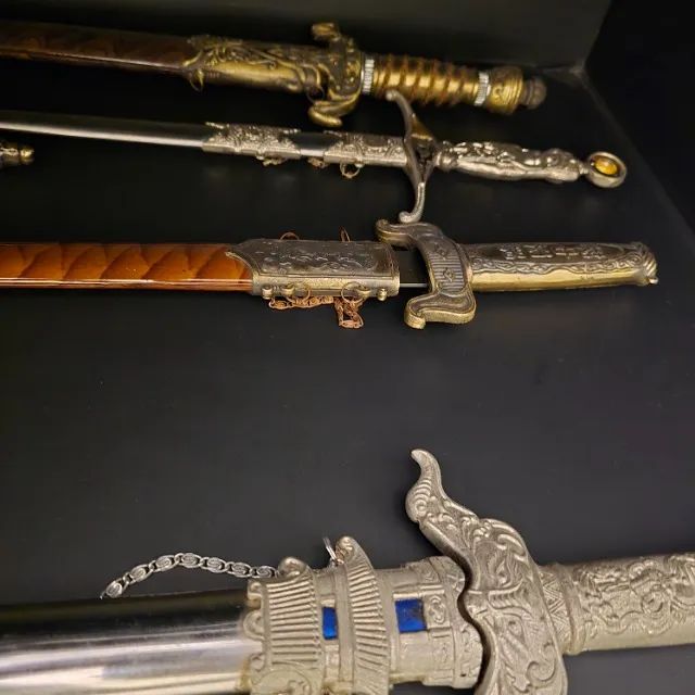 Coleção de espadas antigas - raridade para colecionar - Foto 4