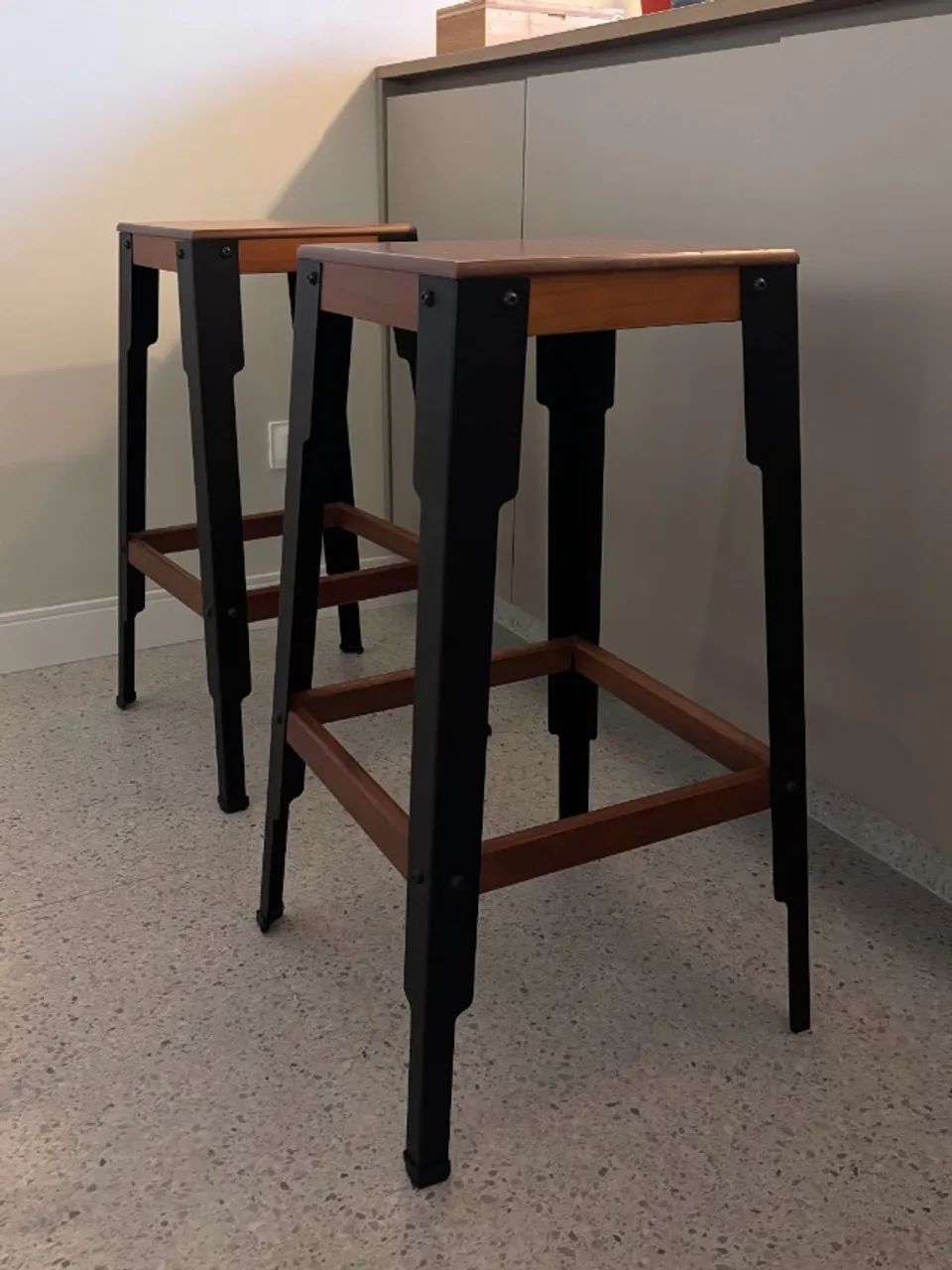 Banquetas estilo industrial - OpenBox - Foto 2