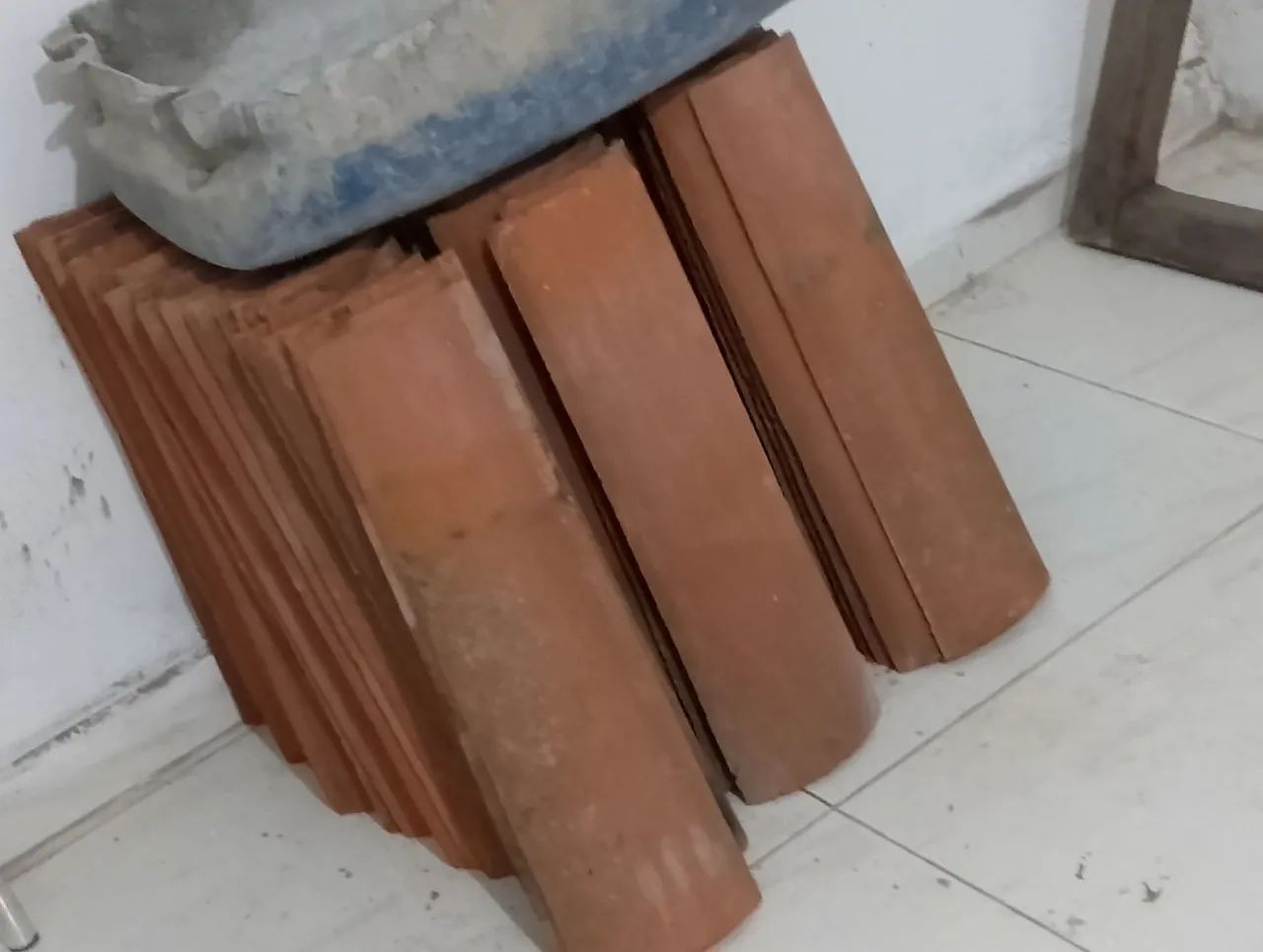 Telhas,linhas e tábuaspara construção  - Foto 2