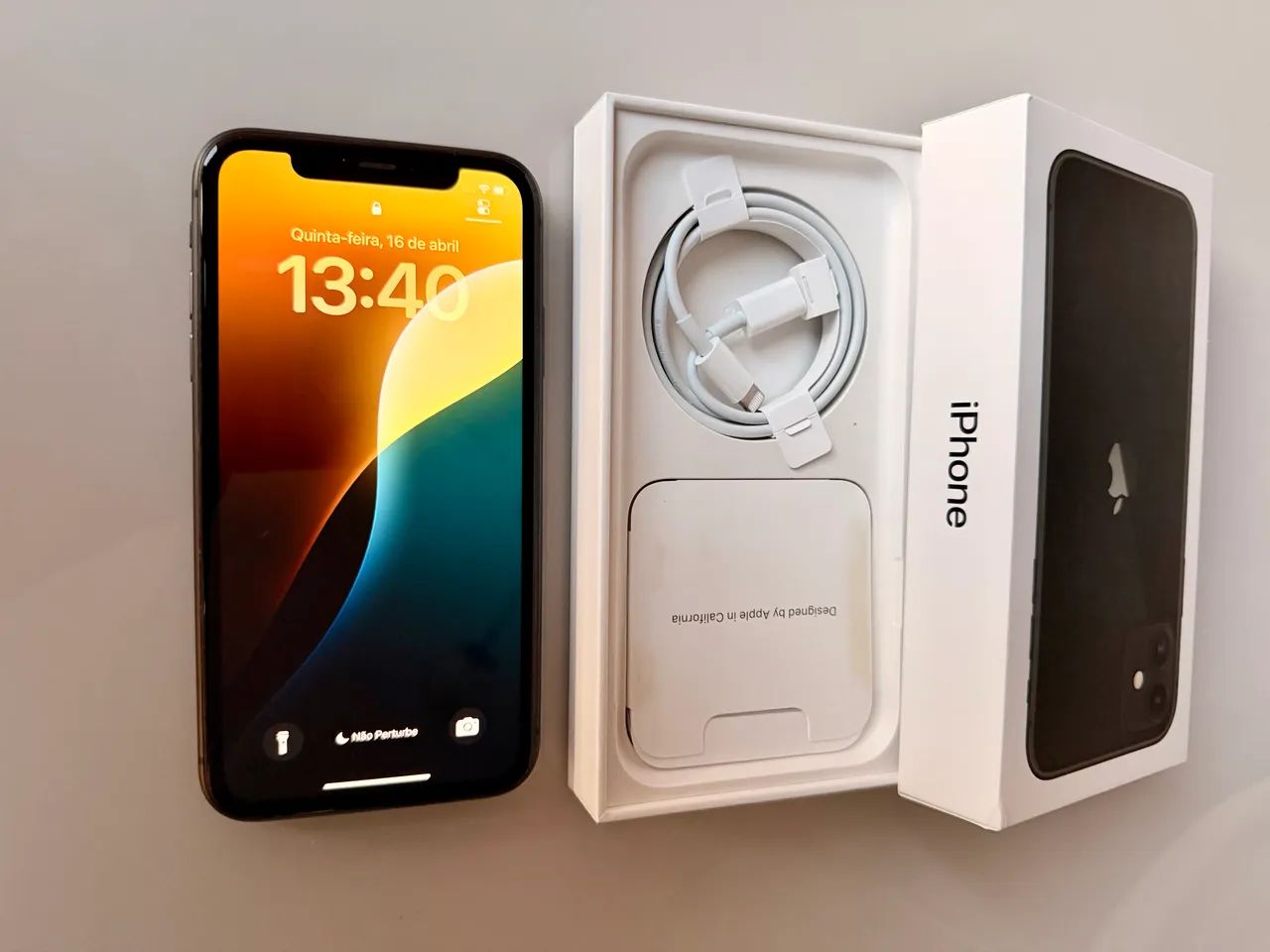 iPhone 11, 64GB, Preto, 100% funcional - Celulares e Smartphones