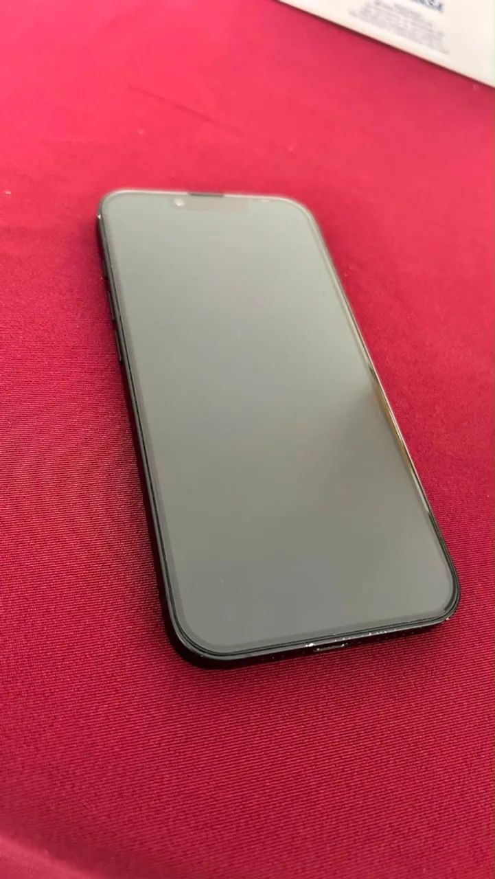 iPhone 16e