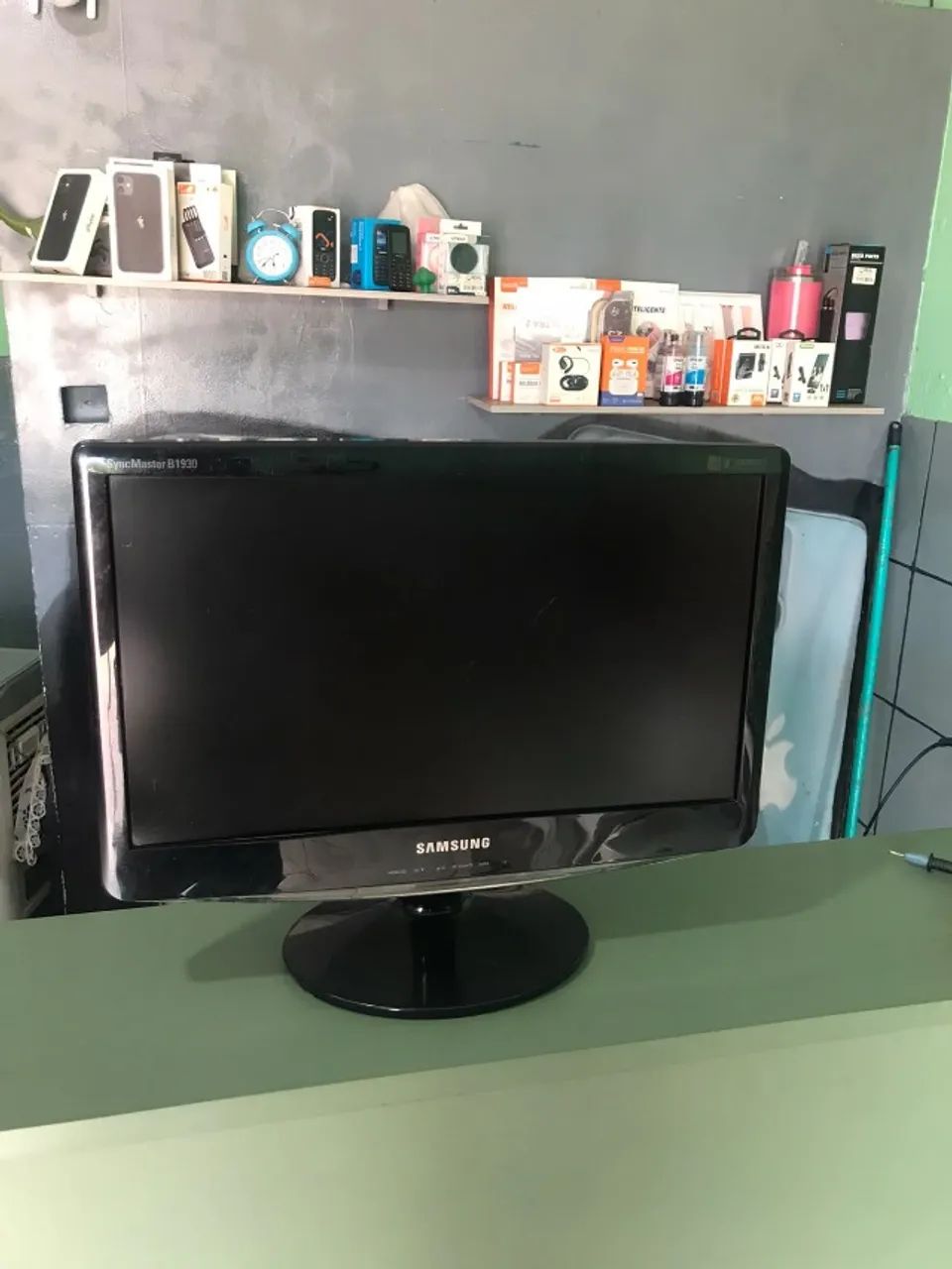 Monitor Samsung 18.5" B1930 - 3 MESES DE GARANTIA