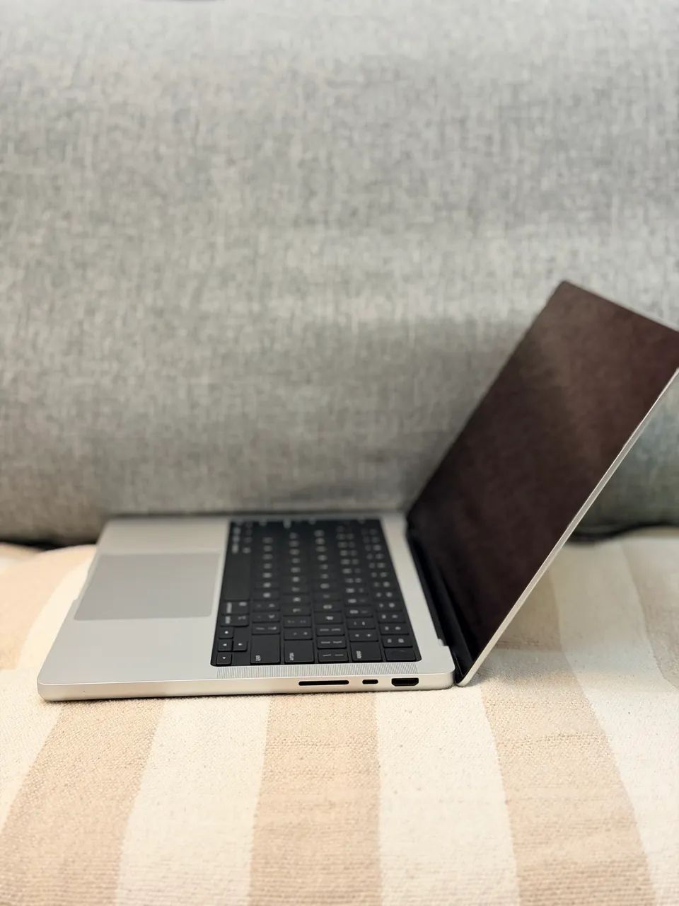 MacBook Pro M3 Pro 14? 18GB 512GB SSD | Bateria 98% | Impecável - Foto 3