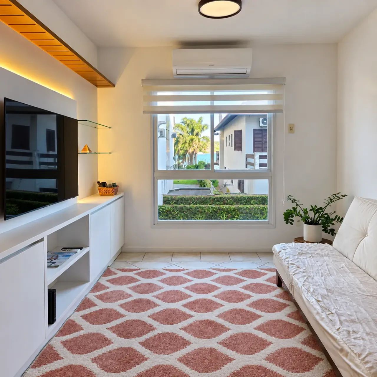 Imóvel para aluguel possui 69 metros quadrados com 2 quartos - Foto 2