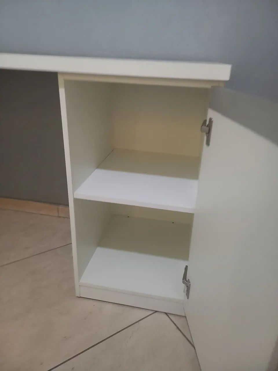 Escrivaninha MDF com armário e gaveteiro  - Foto 5