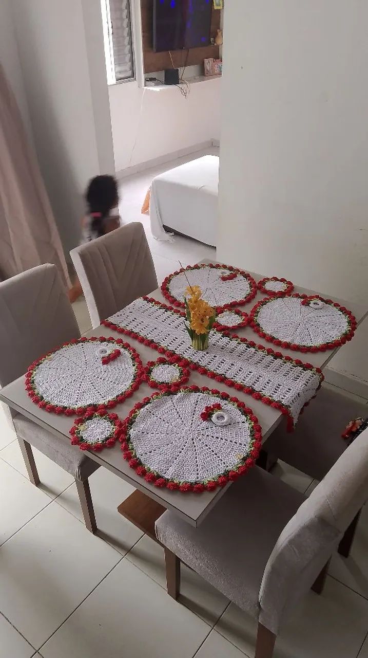 Kit de mesa posta de crochê feito à mão - Foto 3