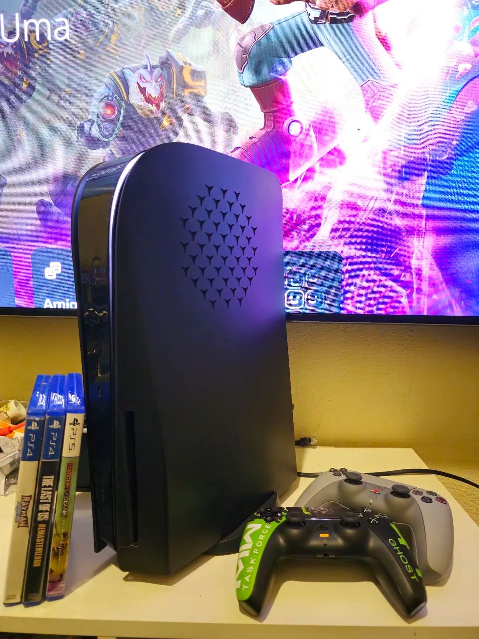 PS5 COM 2 CONTROLES EXCLUSIVOS - Foto 2