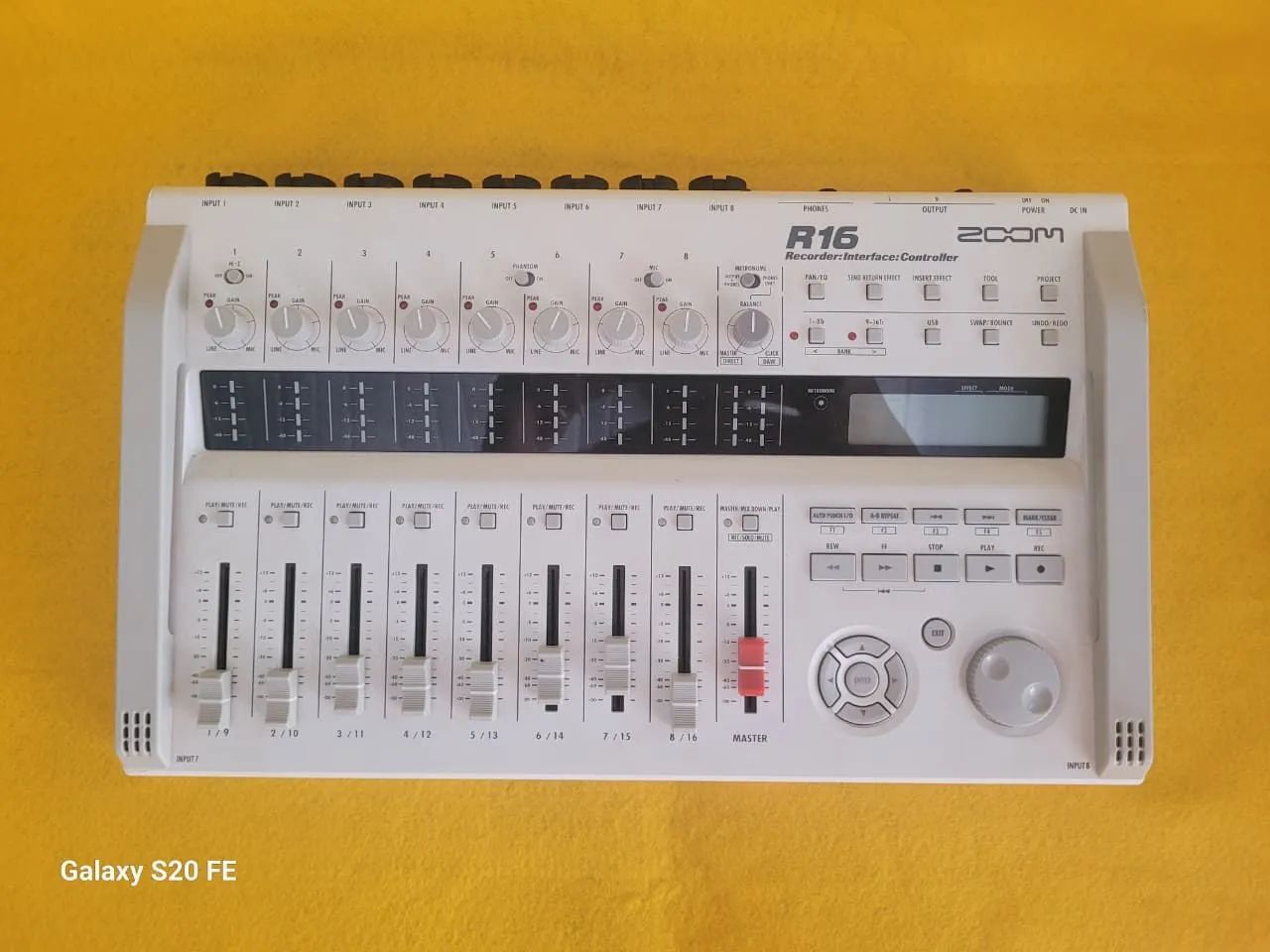Interface Zoom R16