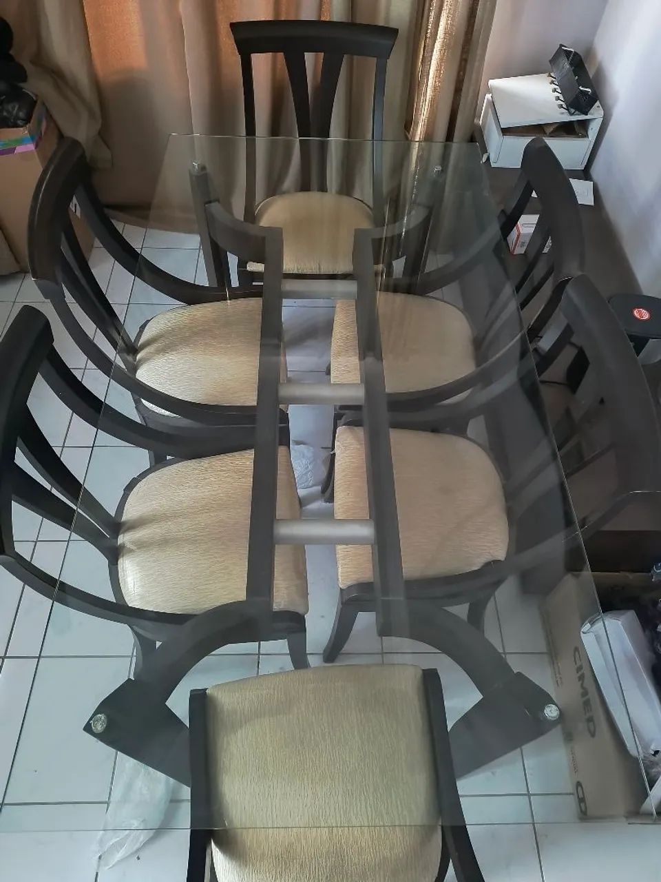 Mesa de 6 lugares com tampo de vidro - Foto 2