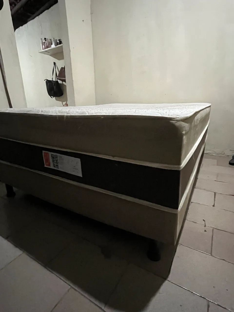 VENDO CAMA BOX CONJUGADA - $ 450,00
