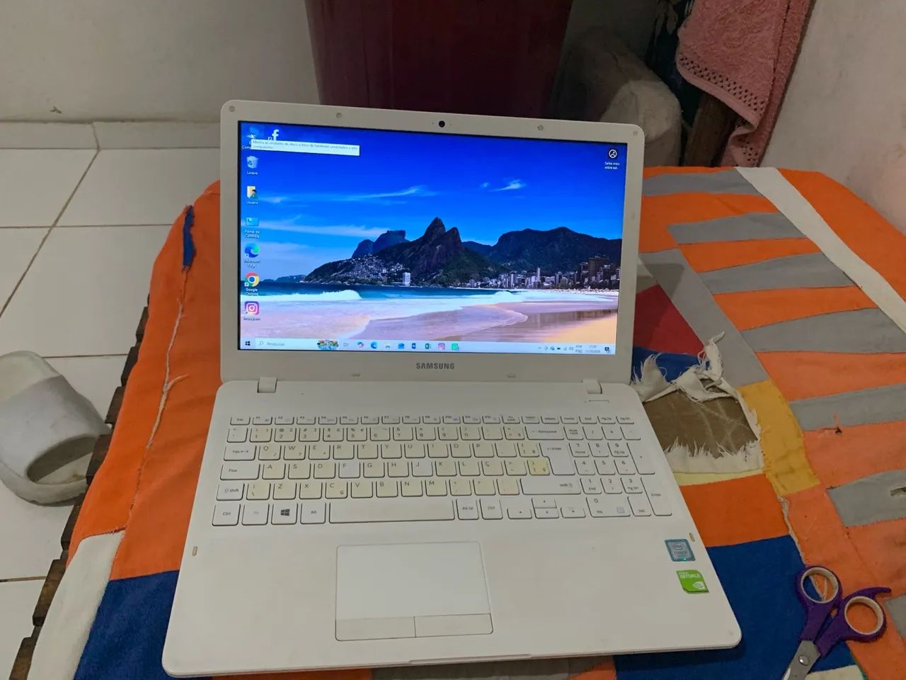 Vendo notebook Samsung 
