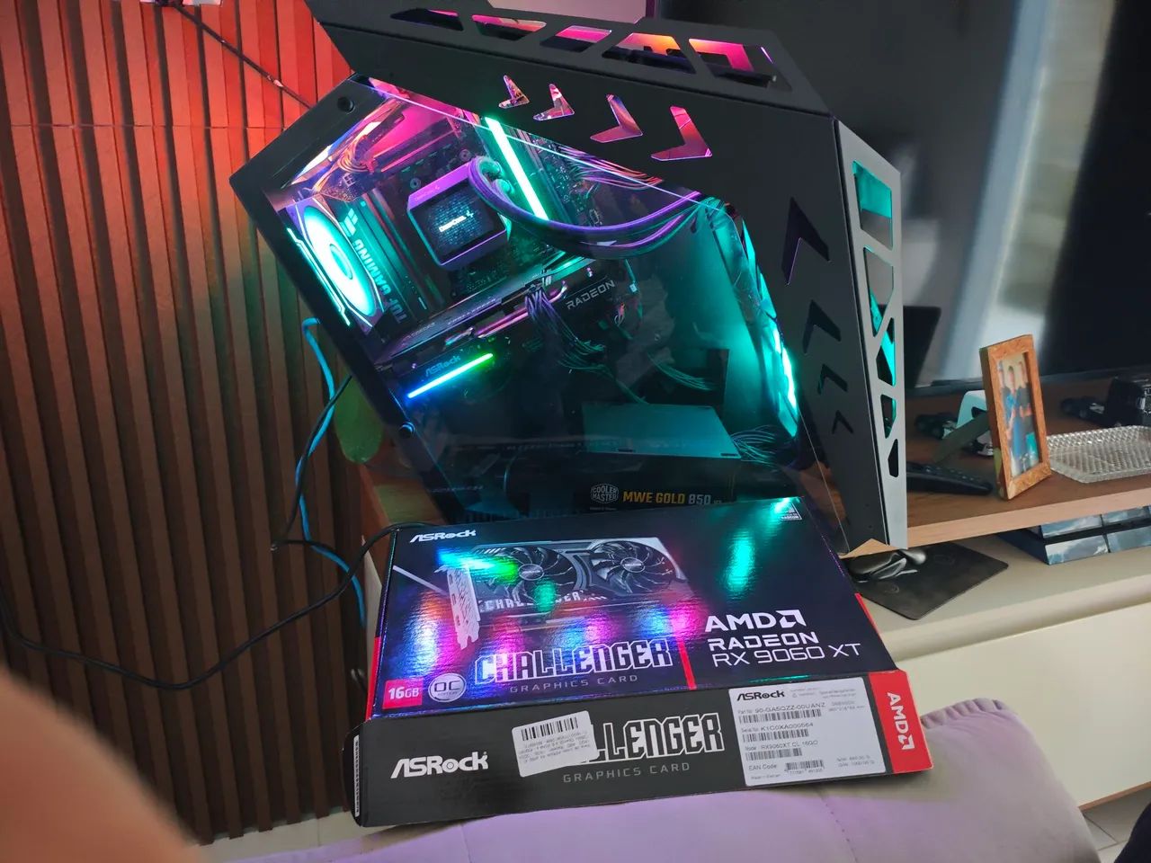 RX 9060XT 16GB - Foto 2