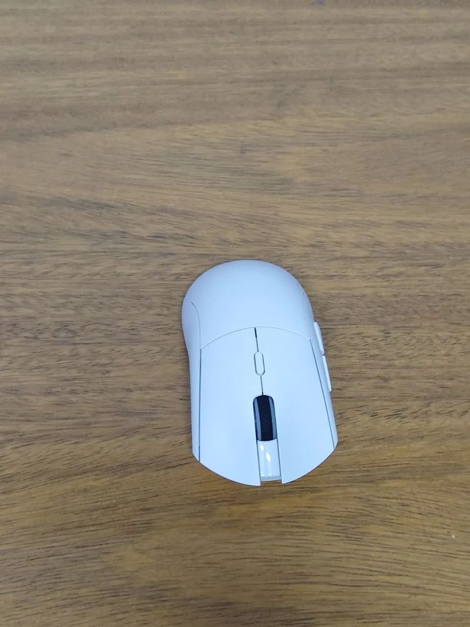 Mouse smailwolf rs7 novo branco