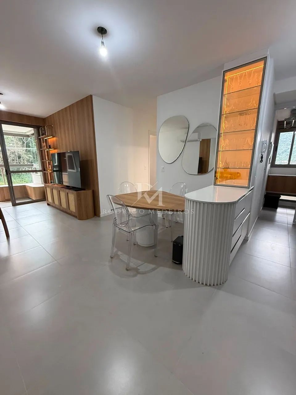 Apartamento mobiliado e decorado com 2 quartos no Cacupé, Florianópolis - Foto 5