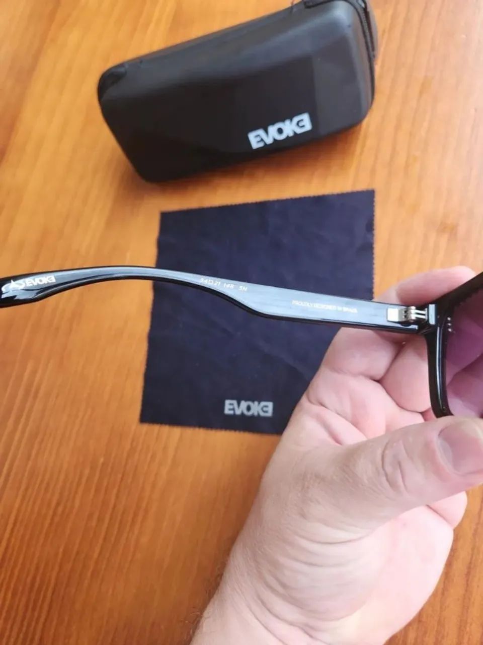 ÓCULOS DE SOL EVOKE EYEWEAR ? COMPLETO COM ESTOJO - Foto 4