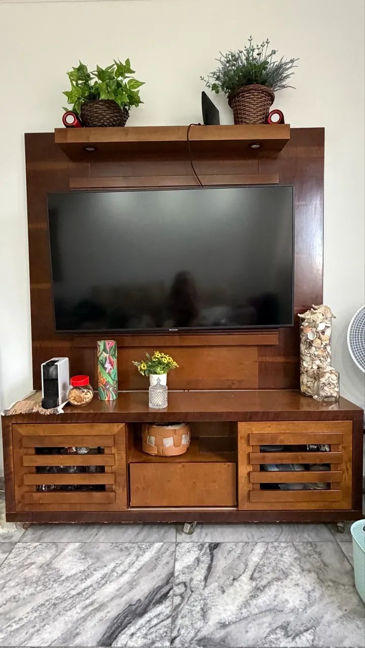Painel e rack de madeira  - Foto 4